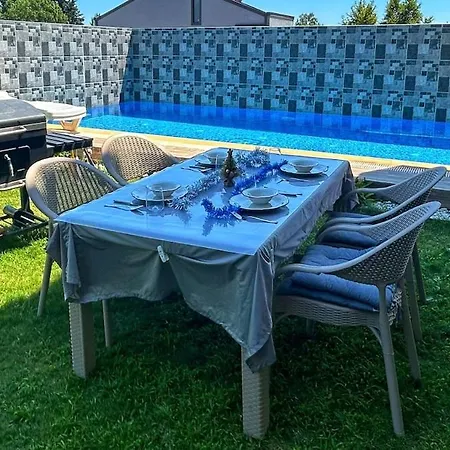Luxury With Private Pool, Spacious And Furnished