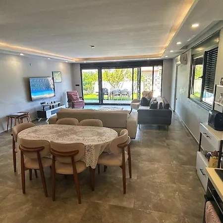 Lejlighed Luxury With Private Pool, Spacious And Furnished *