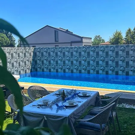 Luxury With Private Pool, Spacious And Furnished * אנטליה