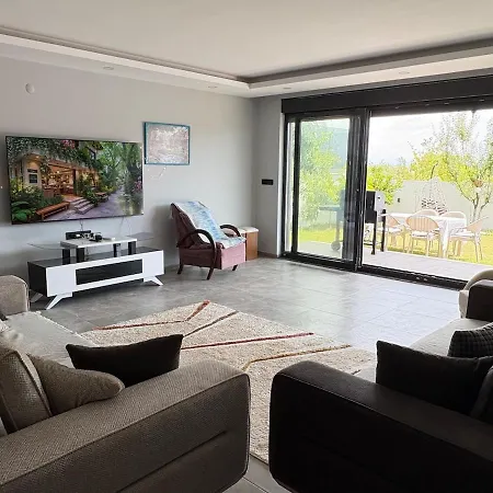 דירה Luxury With Private Pool, Spacious And Furnished אנטליה