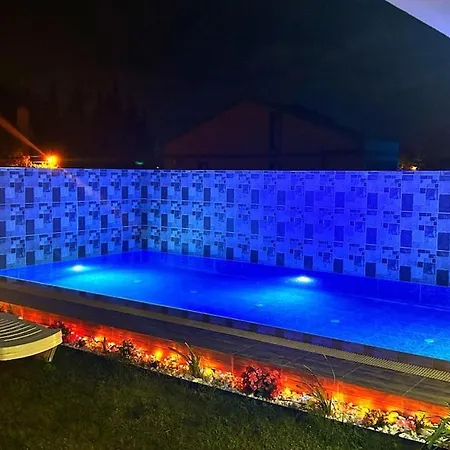 Luxury With Private Pool, Spacious And Furnished דירה אנטליה